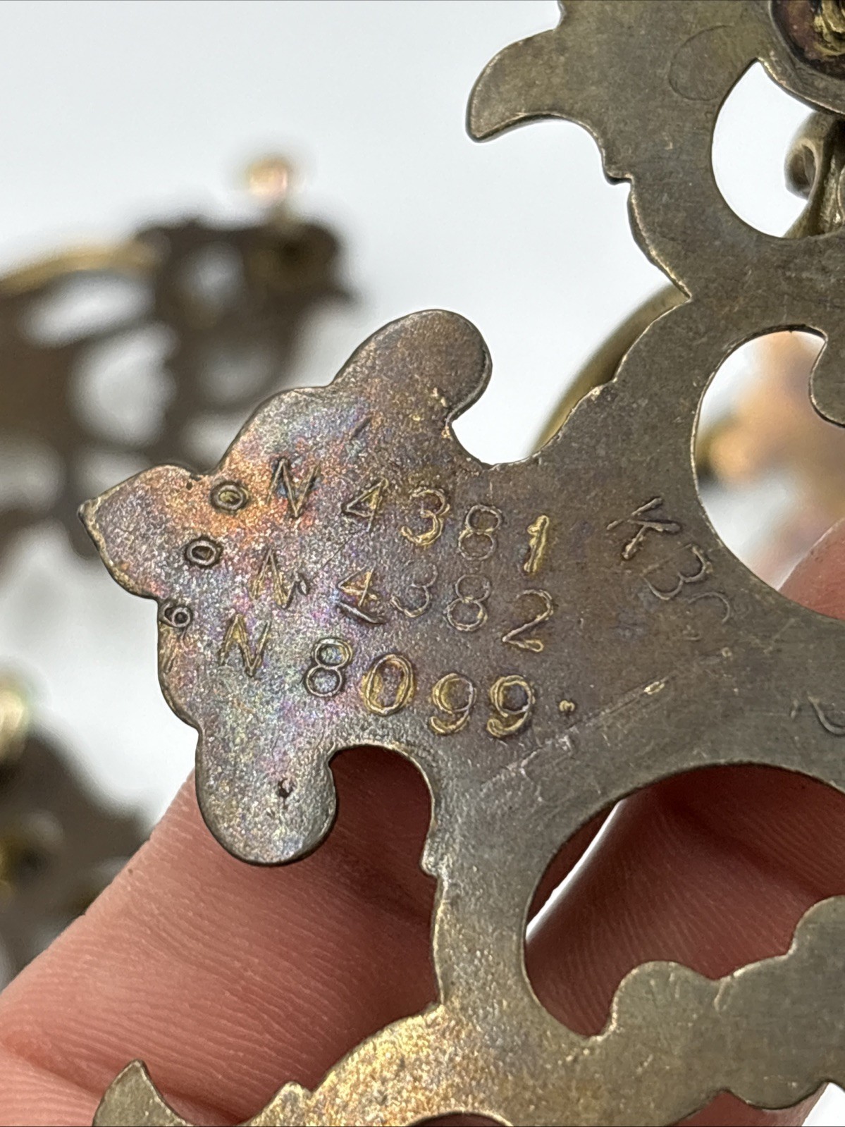 SET OF 4 ORNATE VINTAGE BRASS CHIPPENDALE STYLE BATWING DRAWER PULLS N4381