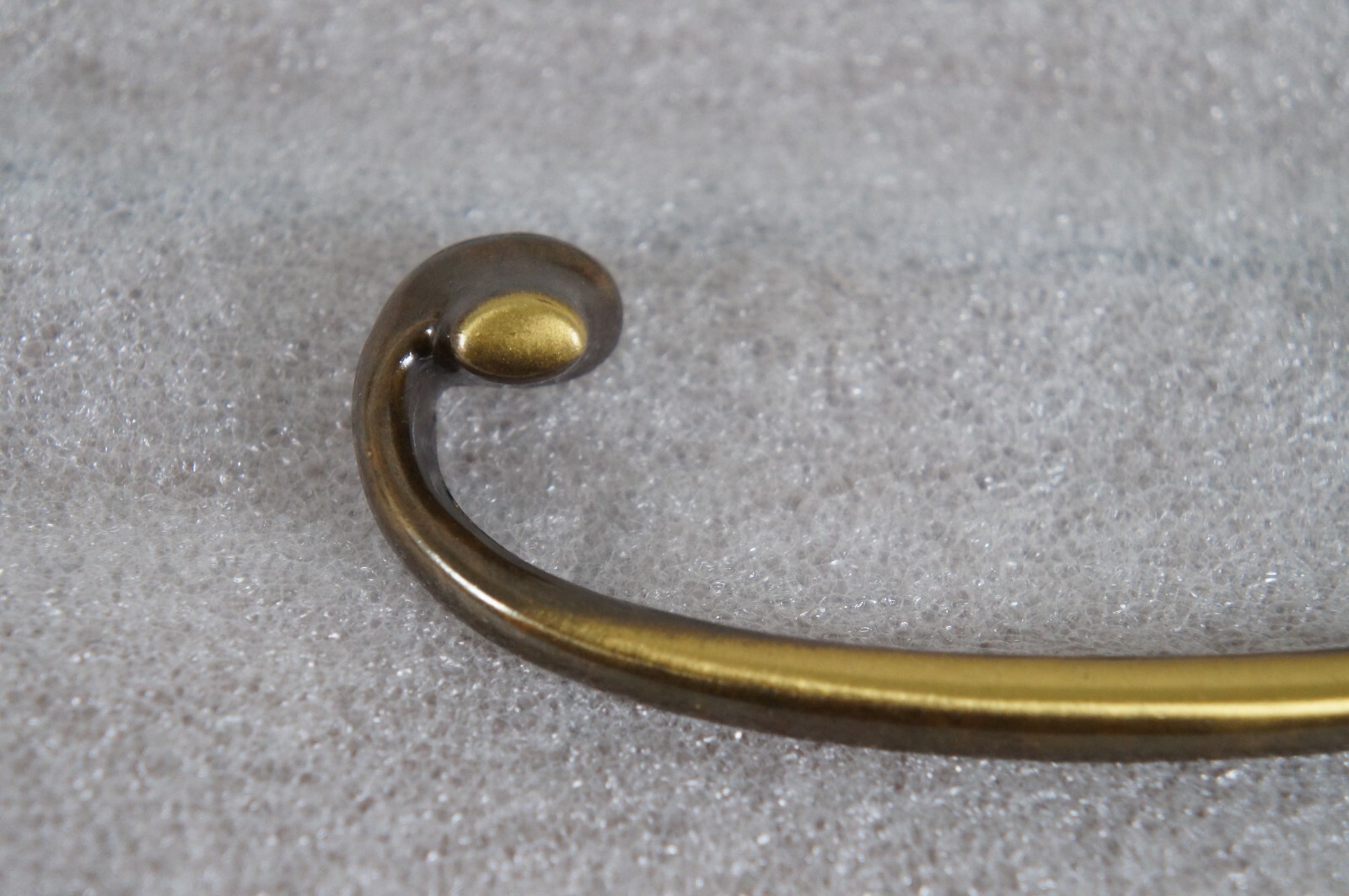 National Lock Co Medalist C678-4A Antique Brass Colonial Classic Drawer Pull MCM