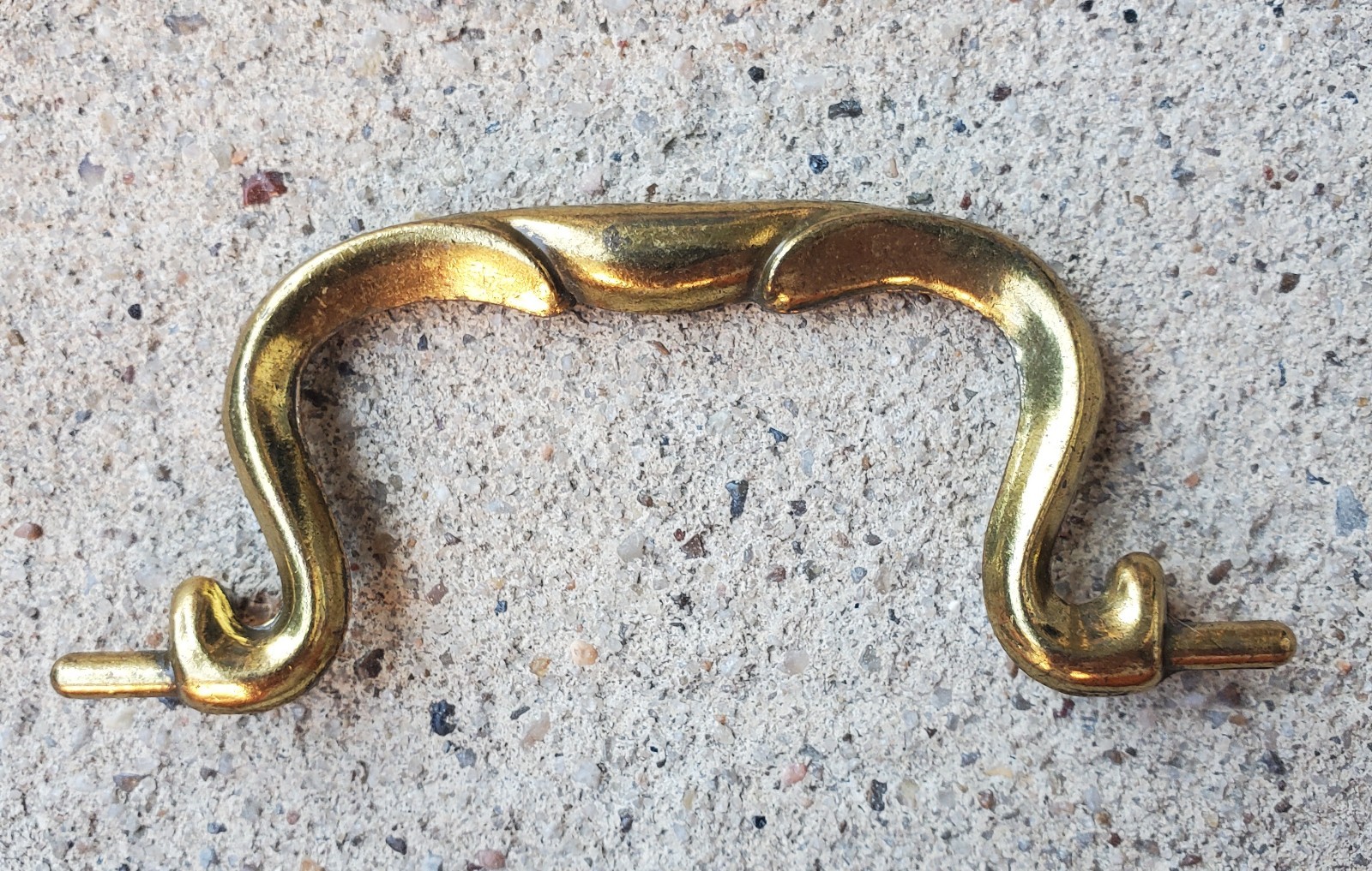 Vintage MCM Cluthe CB-1844 Aged Brass Swan Neck Drawer Pull Canada 3.5″ CTC