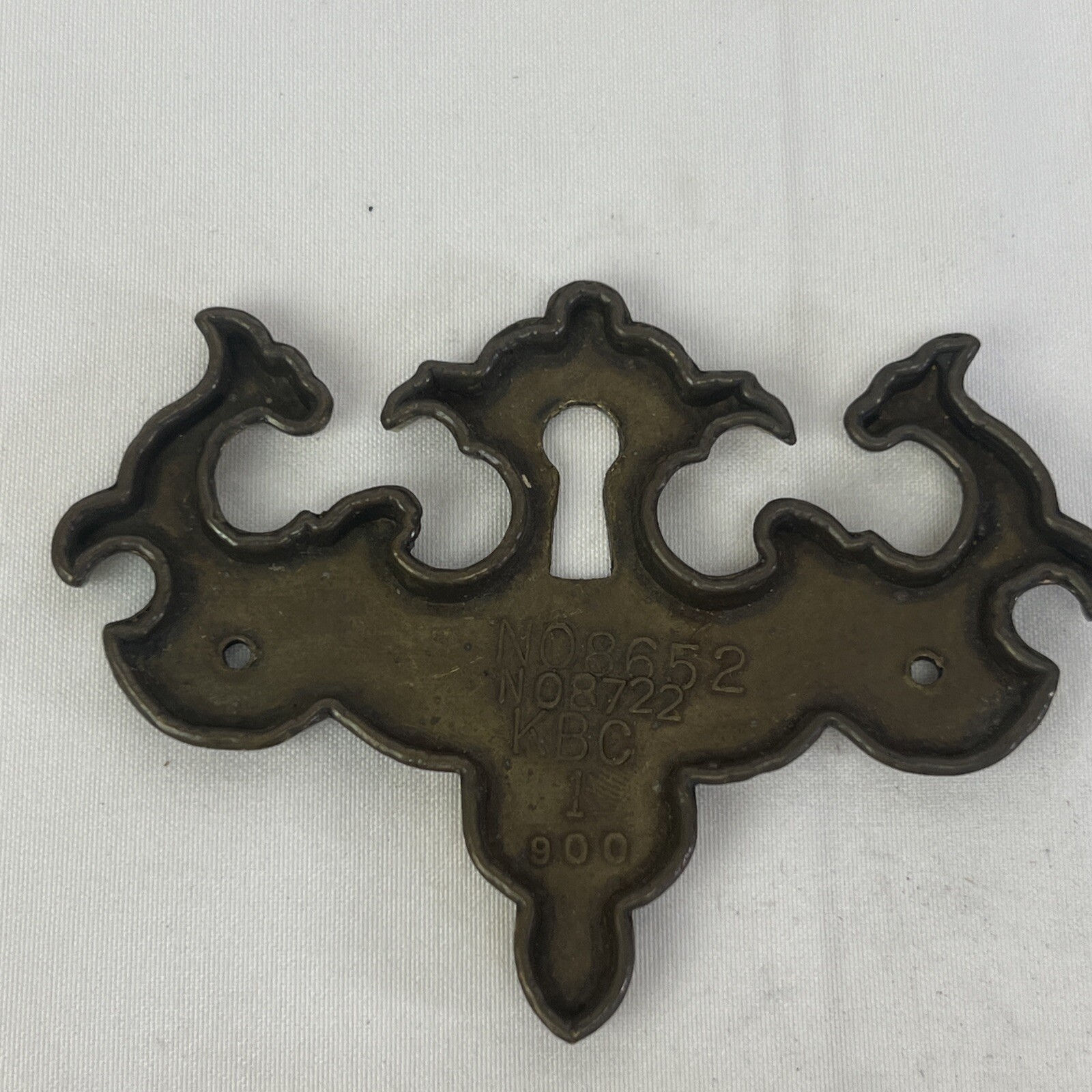Vintage Keeler Brass Co KBC1 #8652 Brass Dresser Drop Pulls & Key Hole Lot Of 20