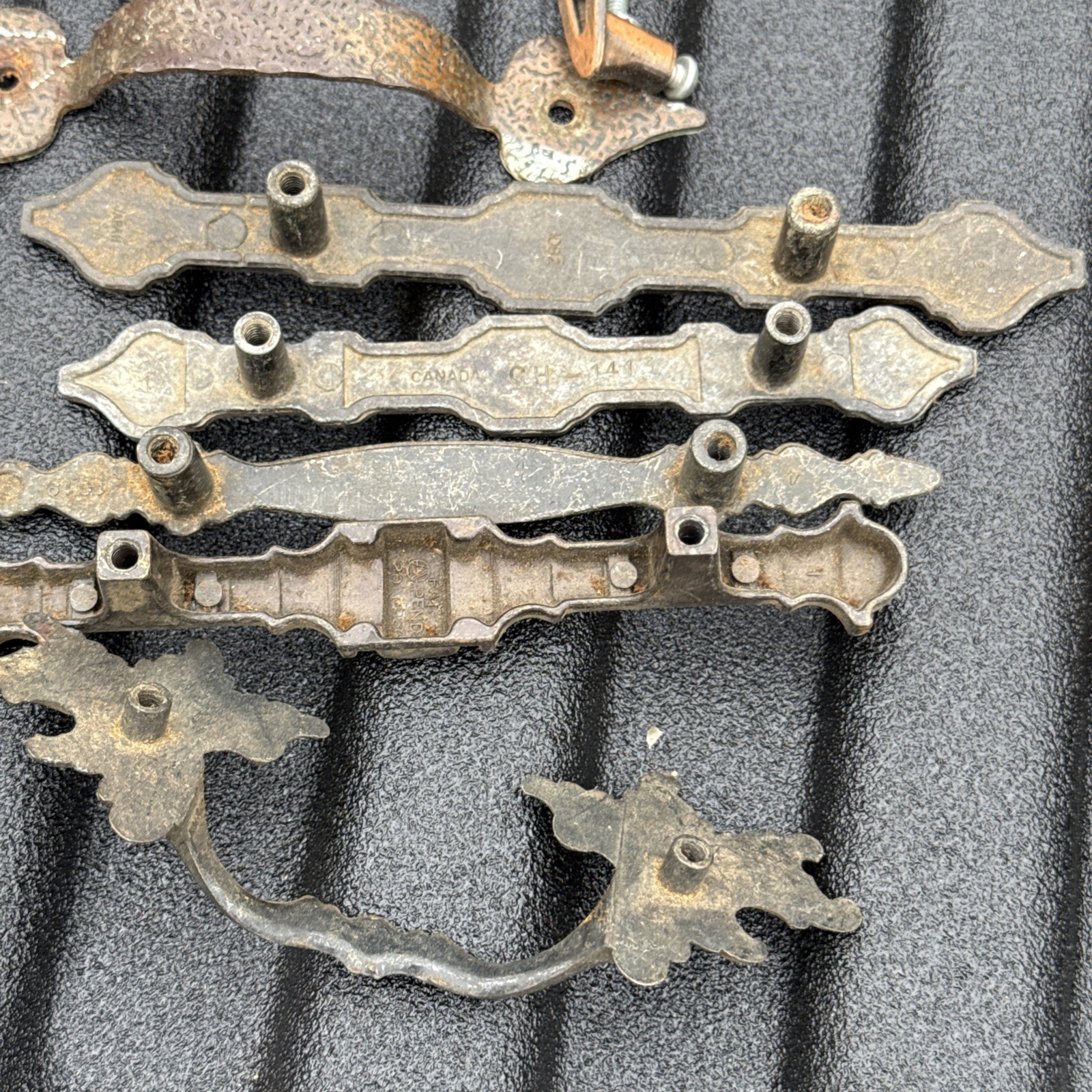 Lot Of Antique & Vintage Misc Hardware Lock Drawer Pulls & Cabinet Knobs Metal
