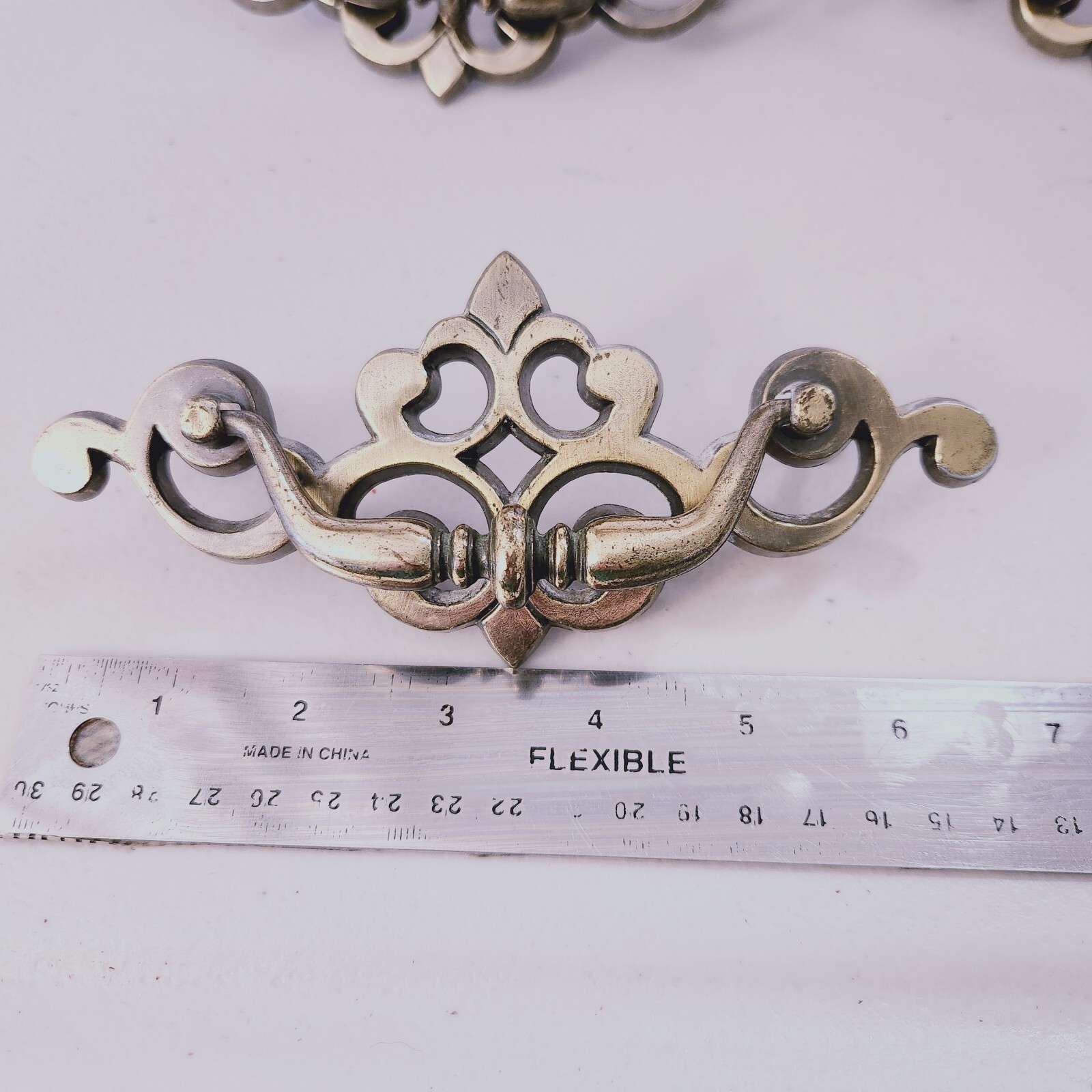 Vtg Salvaged Reclaimed Pulls Handles Dressers Metal Brass Mixed Hardware Lot
