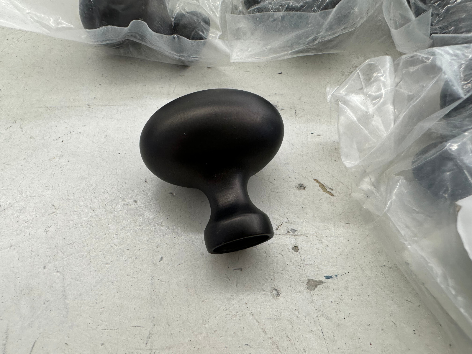 Lot 9 Drawer Pulls Knobs GlideRite Black 5417-ORB-1 7/8″ Round 849376001859