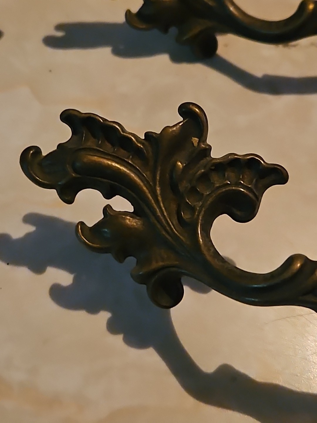 Lot Of 7 Vintage French Provincial Leaf Drawer Pull Handles W/original Screws