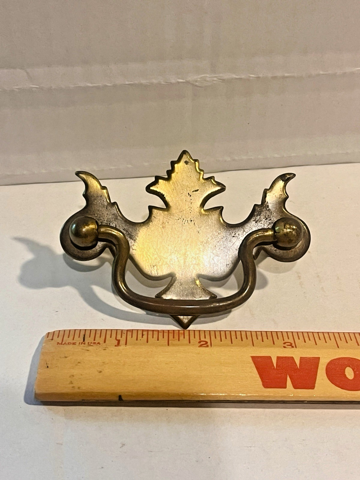 Vintage Leaf Style Drawer Pull, Antique Brass, with Screws