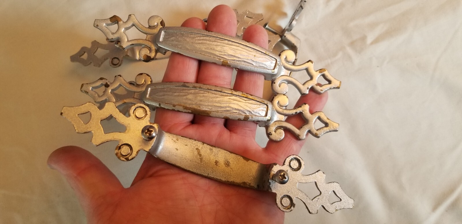 Lot of 6 Elegant Antique Brass Dresser Furniture Cabinet Pull Handles