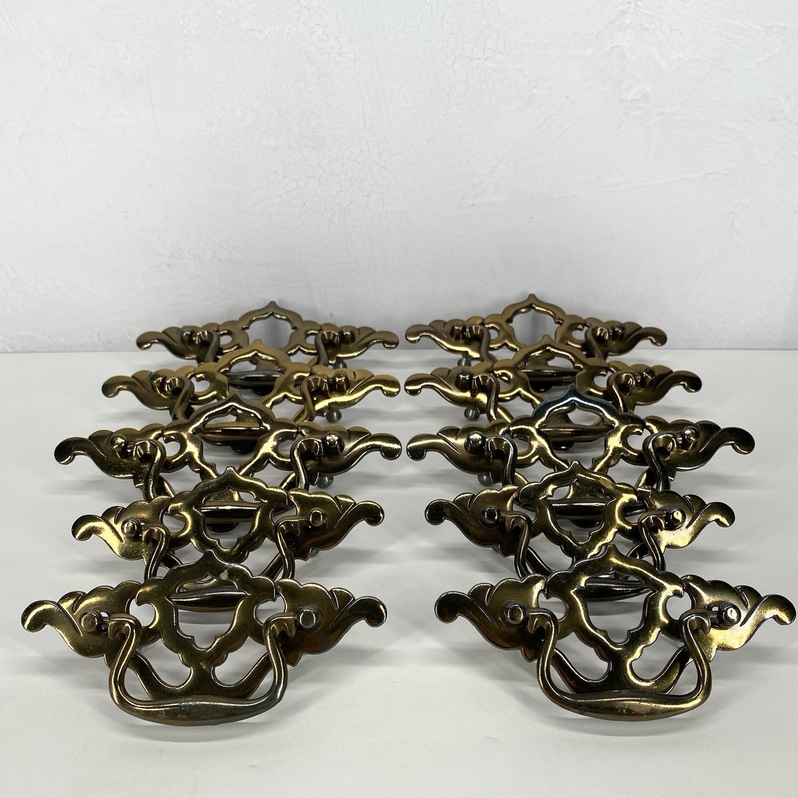Vintage Antiqued Gold Pierced Bail Pull Drawer Handle Set Of 10 Scalloped