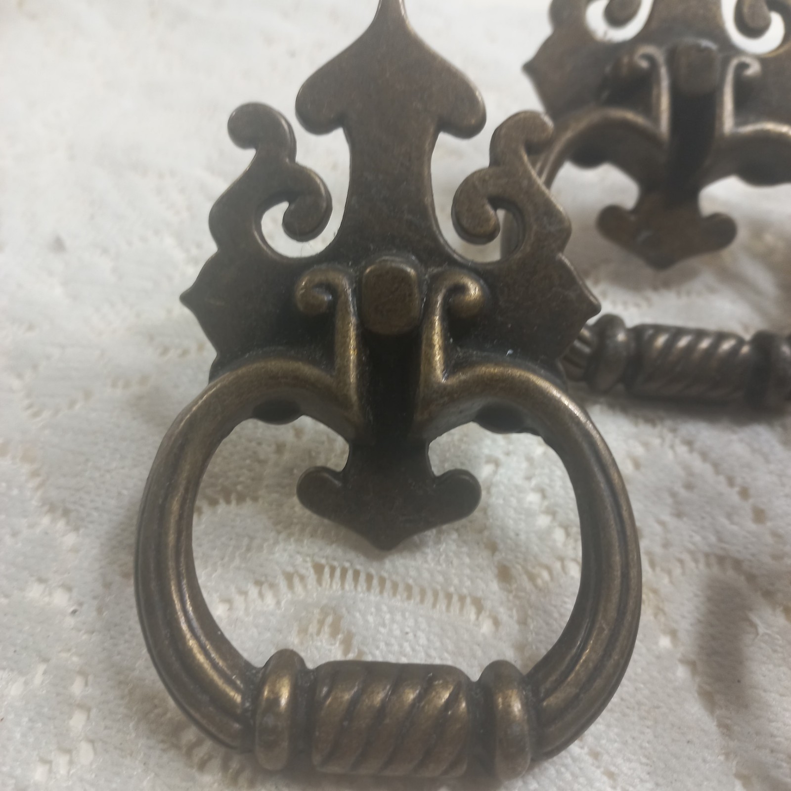 5 National Lock Co Spade Tip Colonial Drop Ring Bail Drawer Pulls 4.5″ Vintage