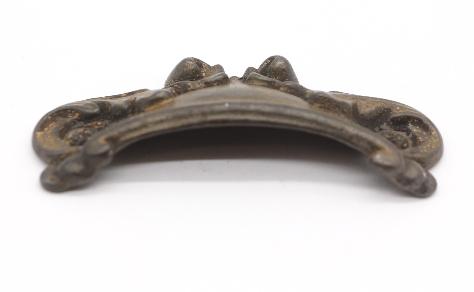 Antique Traditional 4 in. Cast Iron Cup Pull