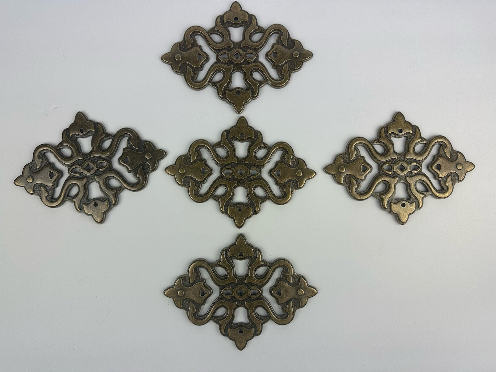 Set Of 5 Ajax Hardware Esperanto Brass Cabinet Drawer Fixture 6″ Backplate Knob