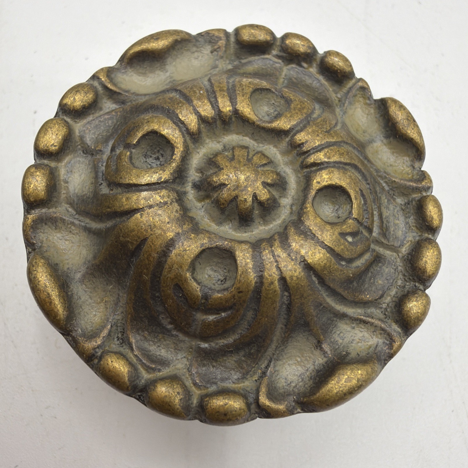 Flower Motif Plated Zinc Alloy? French Style Drawer Pull Picture Hook E104-1 2oz
