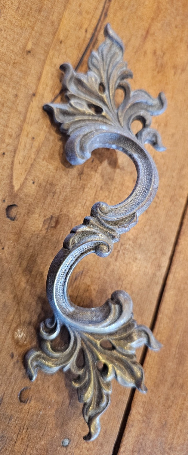 Set Of 2 French Provinicial Drawer Pulls Ornate