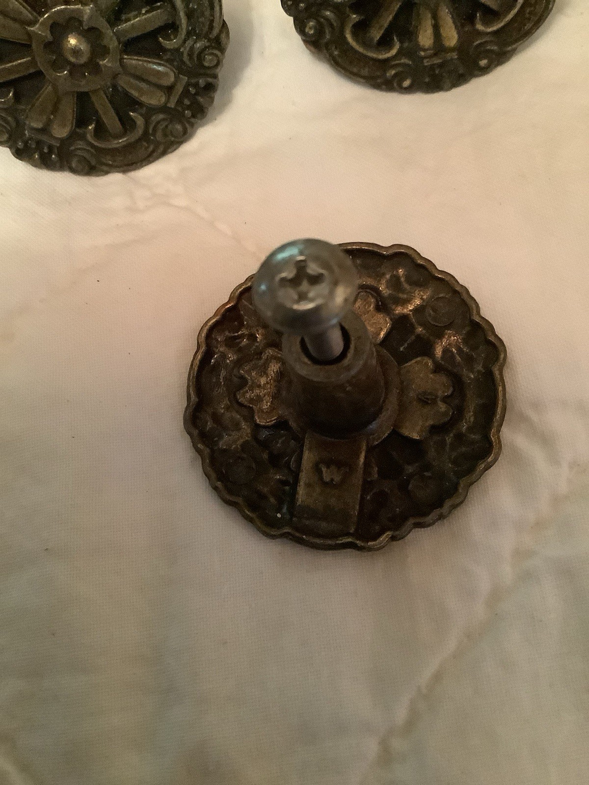 24 Vintage Hollywood Regency Brass Cabinet / Drawer Knobs / Pulls W 60-4412