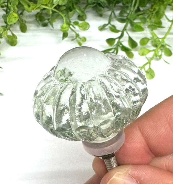 1 Clear Glass 1.38″ round Drawer Pull furniture door knob floral daisy scallop