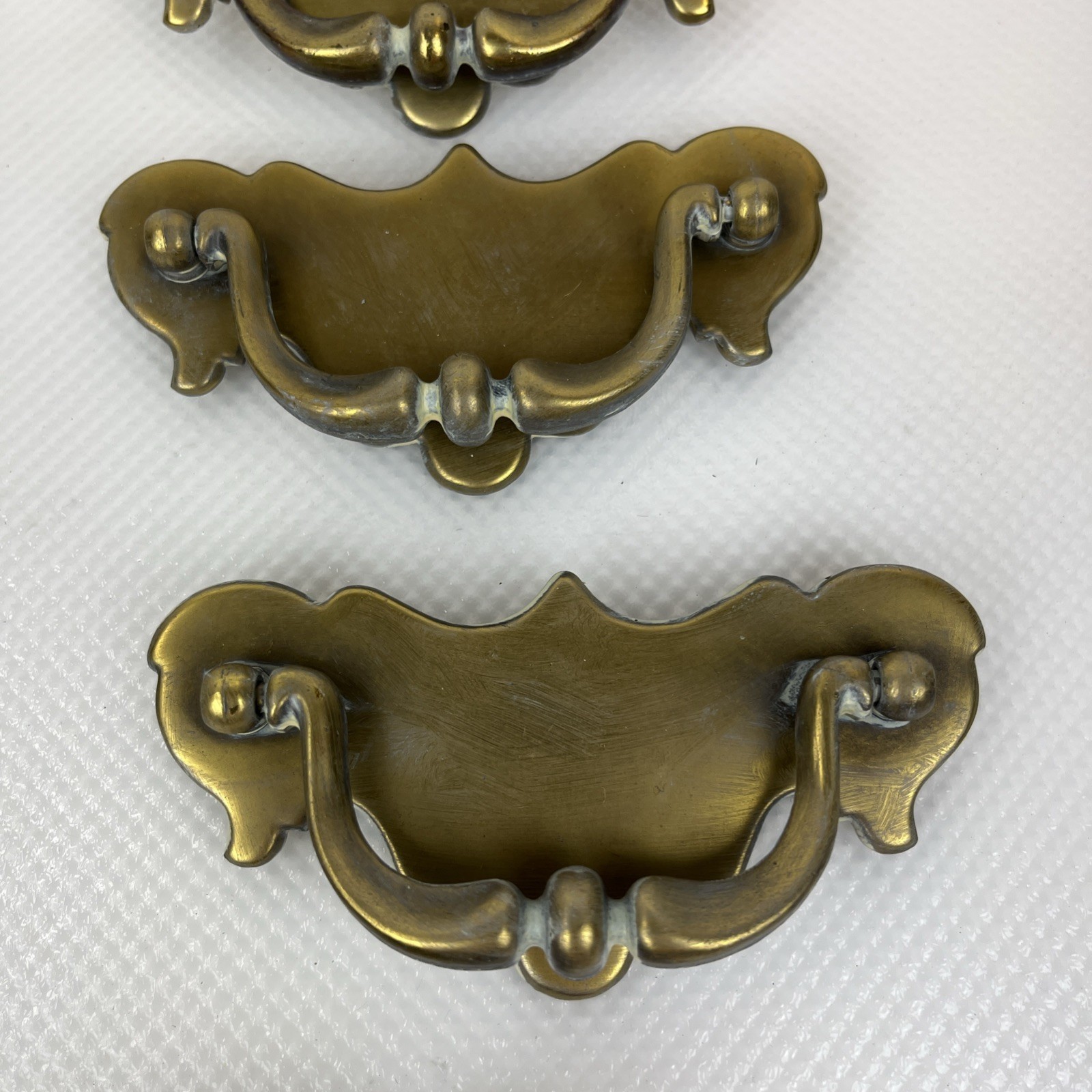 Lot 6 Vintage Brass Drop Handle Drawer Pull with 5 pull knobs Cabinet Hardware