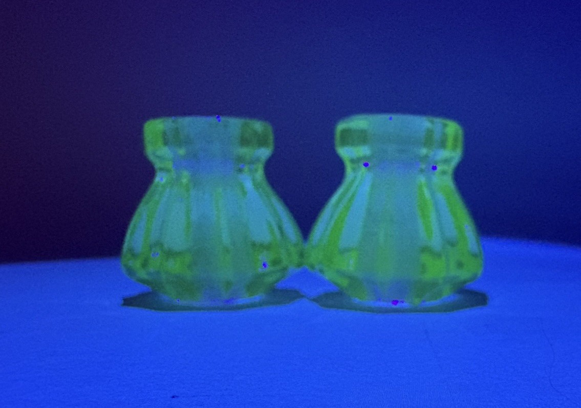 2 Antique GREEN URANIUM DEPRESSION GLASS Knobs Pulls Cabinet 1 1/8”—GLOWS!