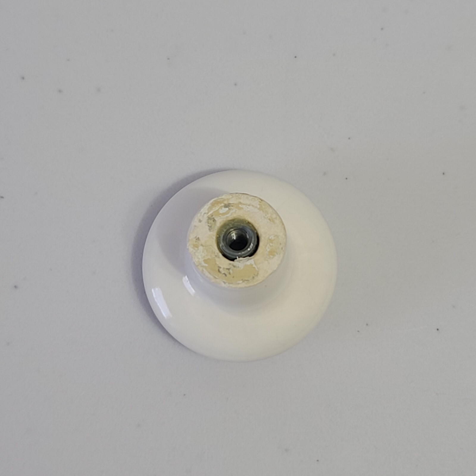 Vintage White Ceramic Floral Bouquet Round Drawer Pull 1 3/8″