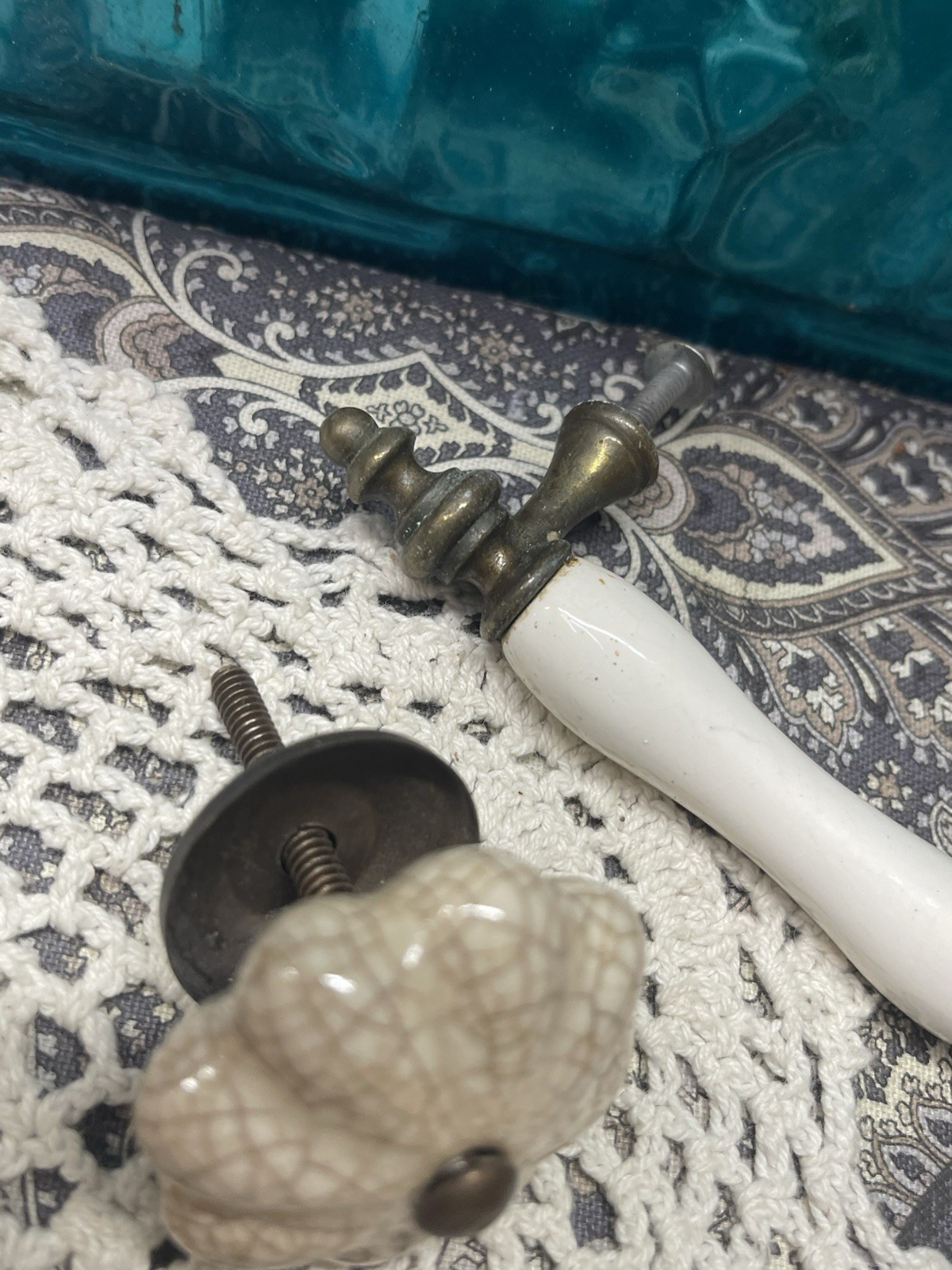 Vintage Lot (11) Miscellaneous Drawer/Cabinet Pulls/Knobs – Some Aged With Wear