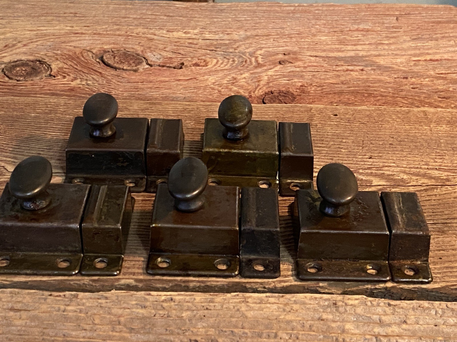Vtg LOT of 8 Cabinet Cupboard Door Latch Closures & Keepers Twist Knob ALL Work!