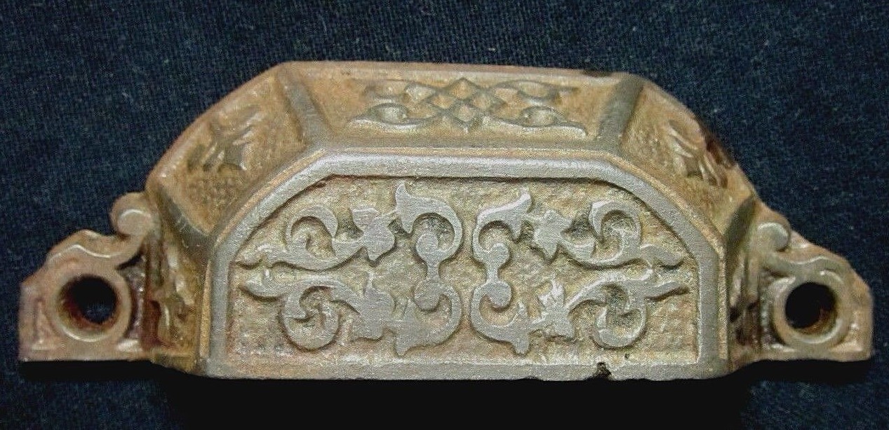 Cast Iron 1850 Window Sash Lift Drawer Cup Pull Handle 3-1/16″ Centers 1 Antique