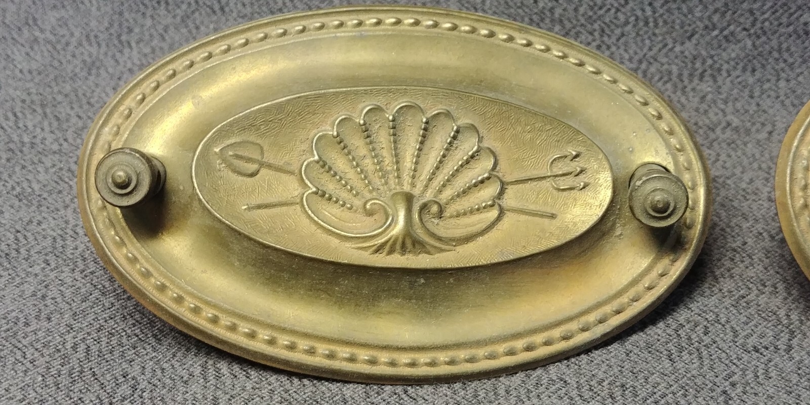 4 Brass Furniture Drawer Pull Back Plate Crossed Trident Clam Shell Bail Antique