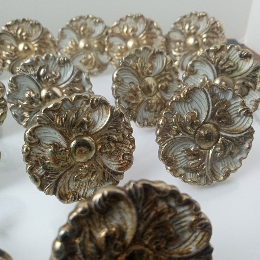 28 Rococo Art Nouveau Regency style gold tone furniture drawer Pulls Vtg Salvage