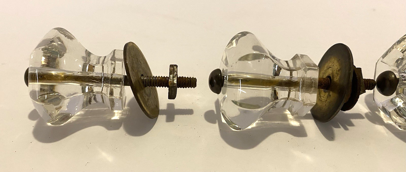 Set-4 VTG Clear Glass 1.5″ x 1.5″ Hexagon (6 Sided) Cabinet/Drawer Pulls/Knobs