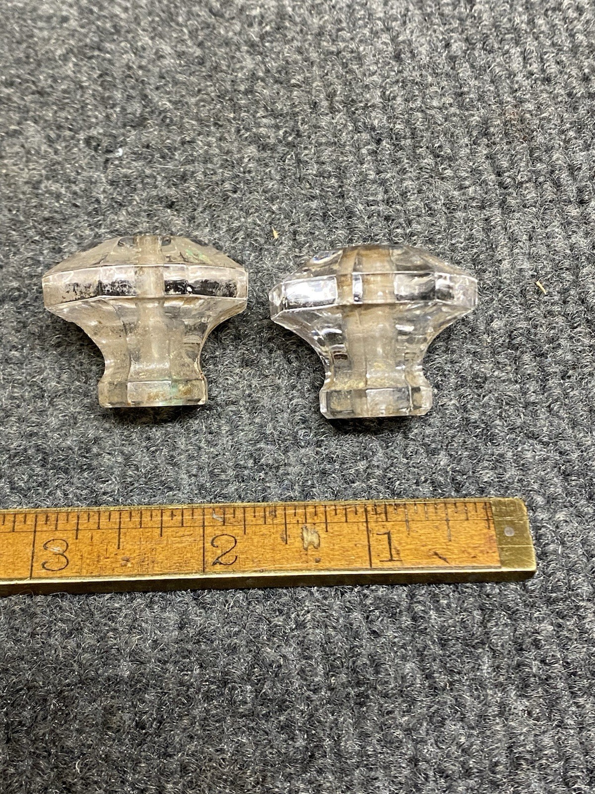 (7) Antique Glass Drawer Pulls Different Sizes And Styles