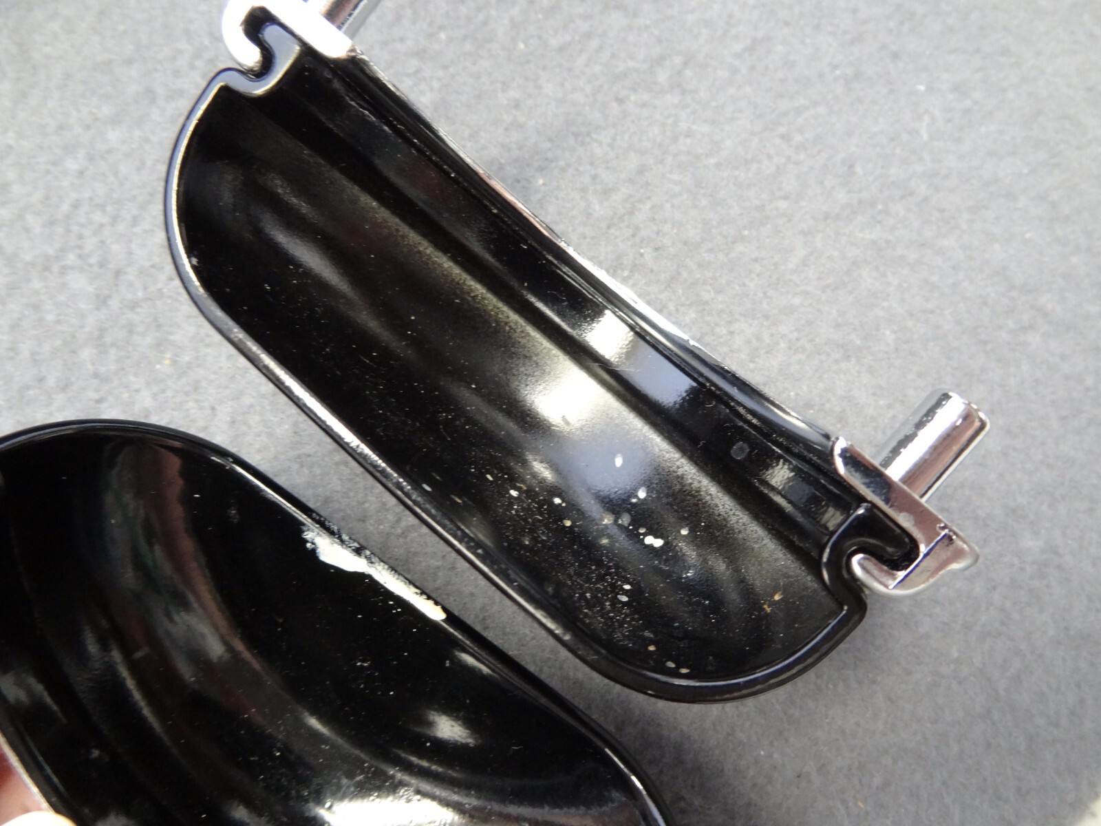 Lewis Dolin (5) Black Glass & Silver Metal Bin Drawer Pulls VTG 3″ On-Center