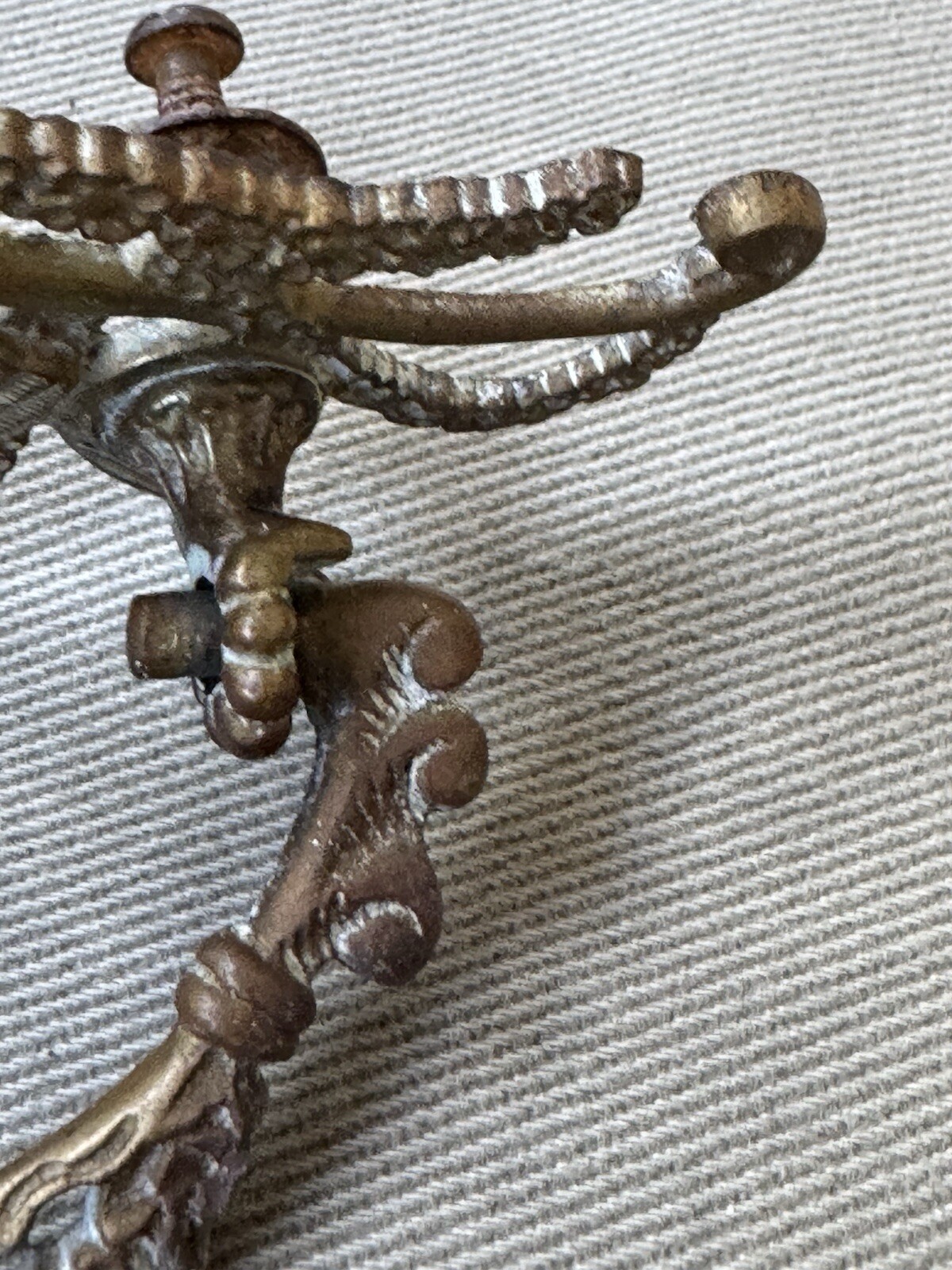 Antique Ornate Floral Pattern Bronze Tone Metal Drawer Pull