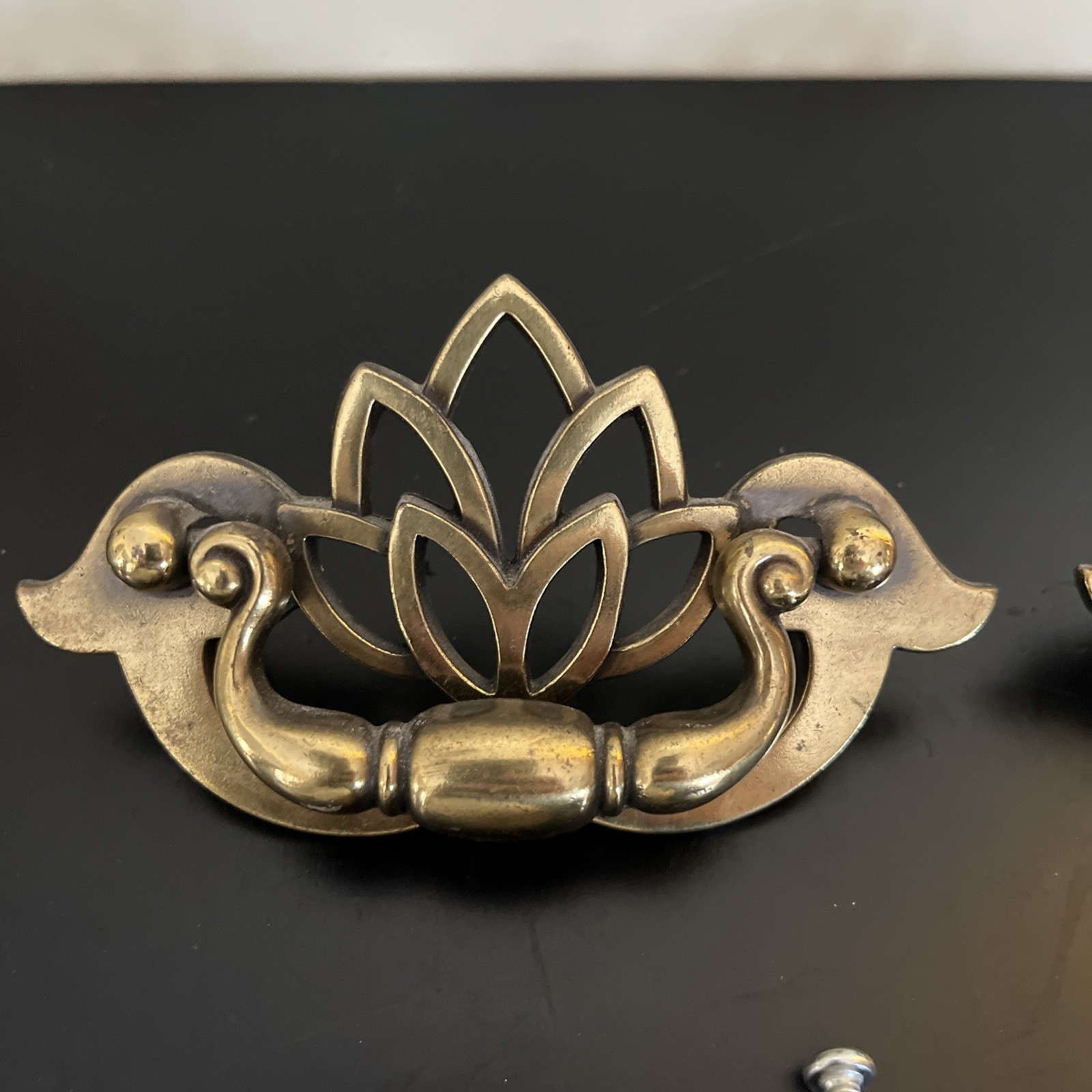 Vtg Chippendale Style Drawer Pulls and knobs Drop Handle Gold Brass Traditional