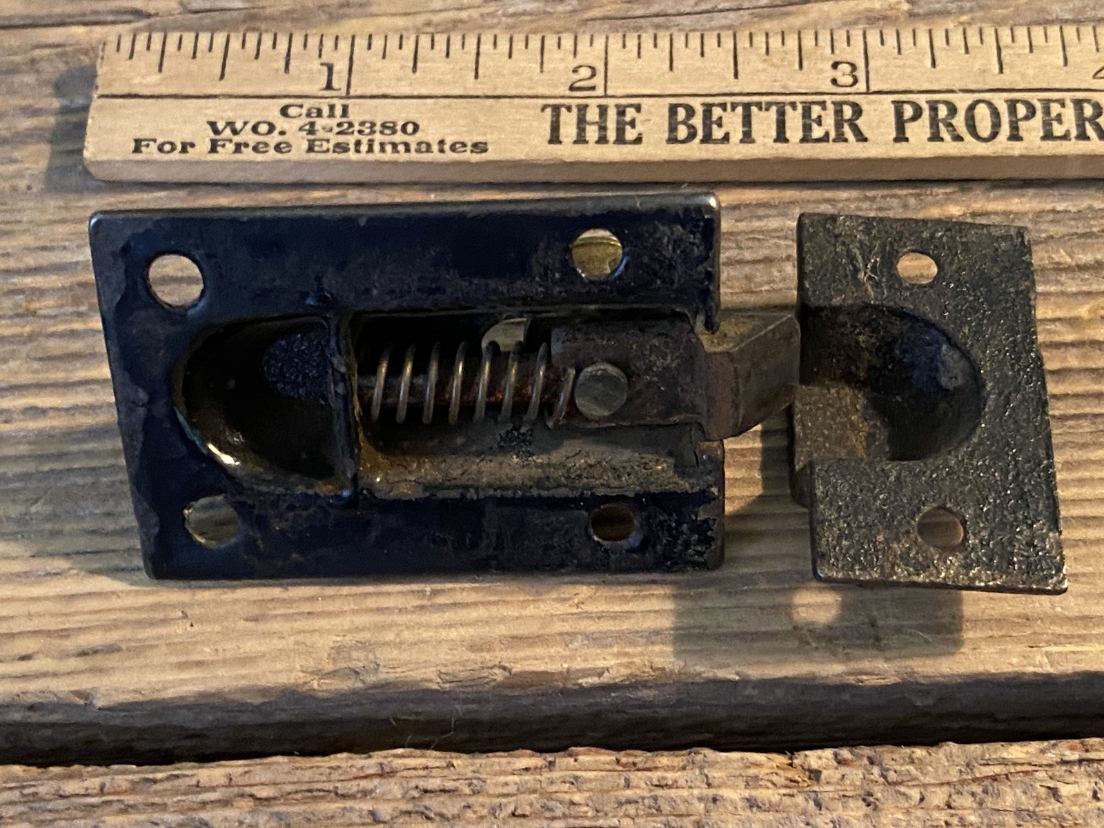 Vtg LOT of 8 Cabinet Cupboard Door Latch Closures & Keepers Twist Knob ALL Work!
