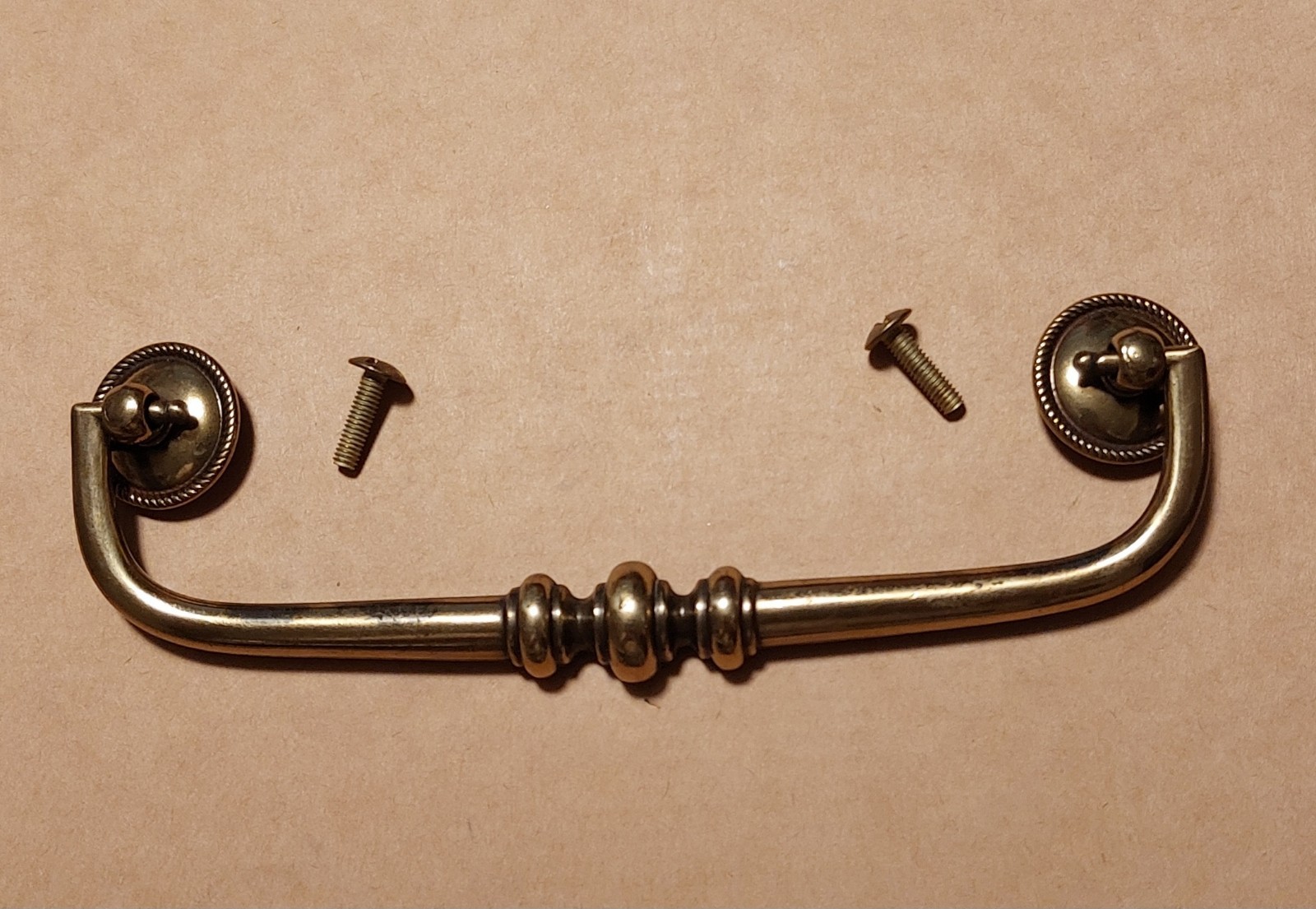 Keeler Brass Colonial Drawer Pull 6″ Bore Gold With Screws N19141