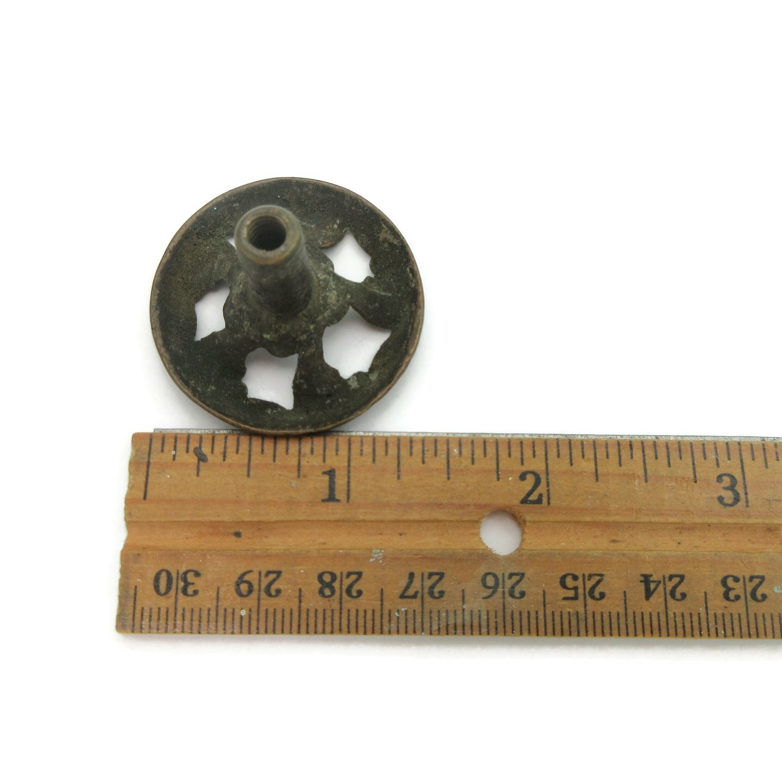 Vintage Ornate Drawer Knob almost 1.5″ Diameter Antique Brass Handle Round LR5