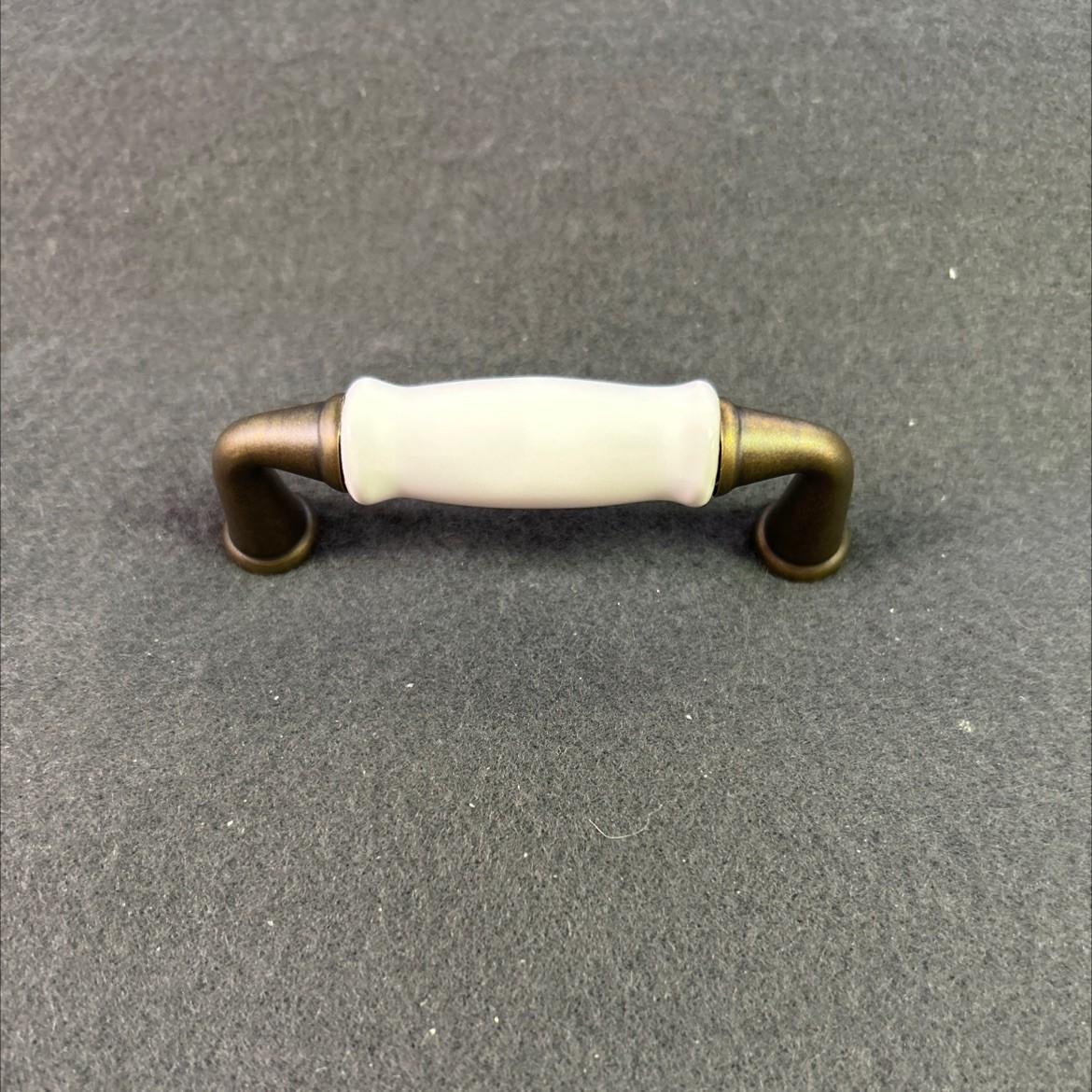 3″ Flare Foot Pull Antique English with White Ceramic Insert