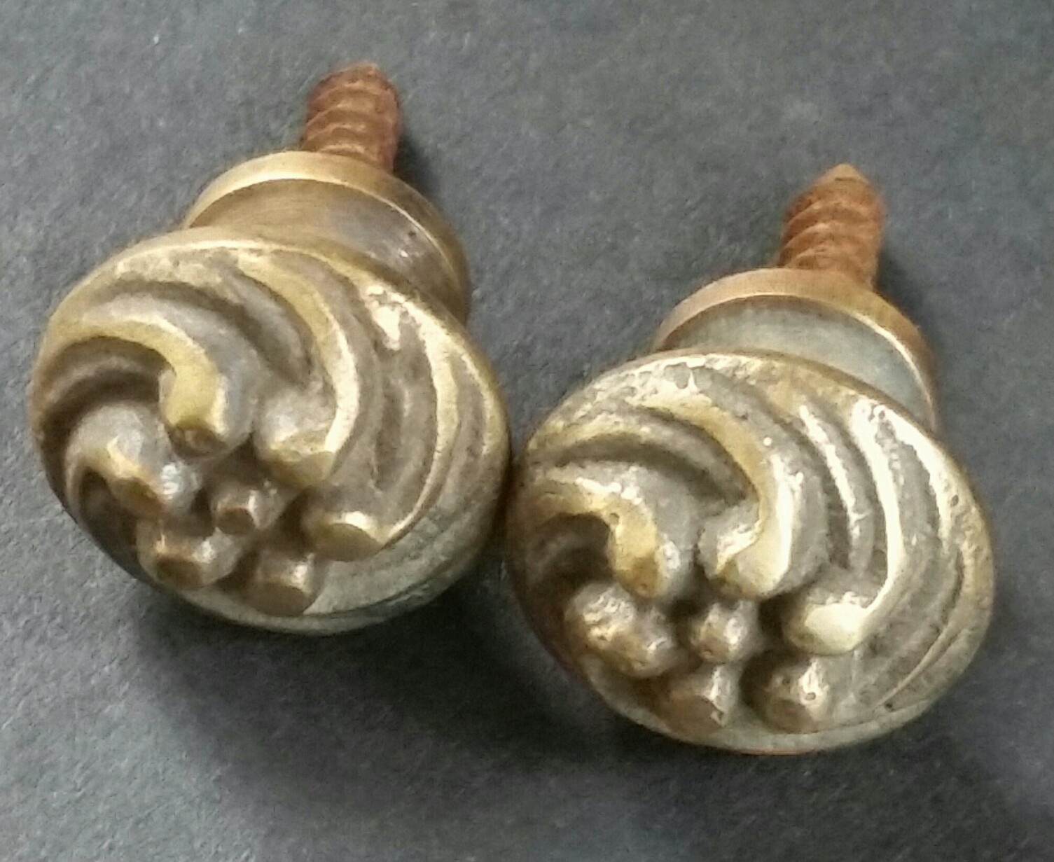 Pair (2) Sm.solid Brass Floral Stacking Barrister Bookcase 5/8″ Knobs Pulls #K14