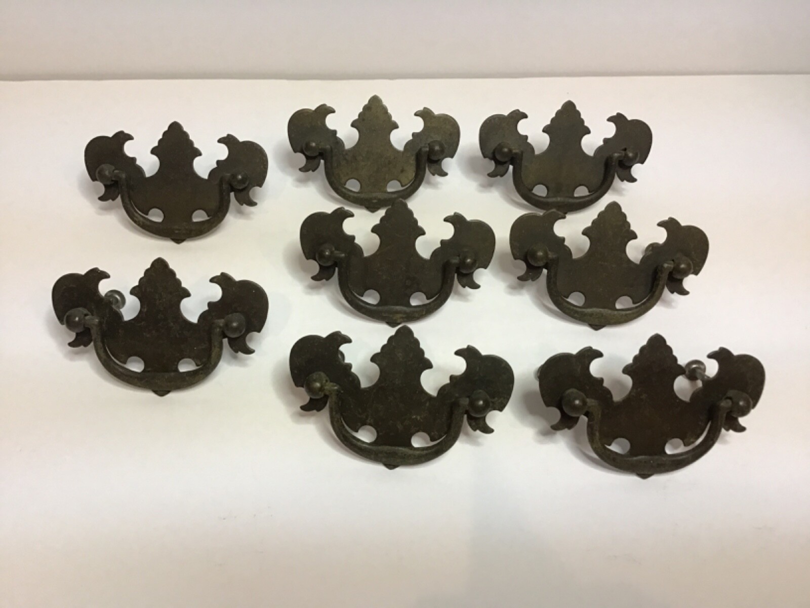 VINTAGE-(18 PCS) HARDWARE~METAL BATWING DROP BAIL PULLS~KEY BACKPLATES~HINGES