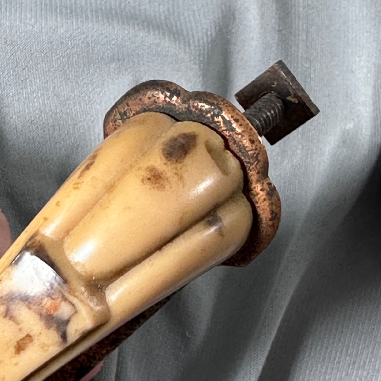 2 Vintage Drawer Pull Handles – Bakelite, Art Deco
