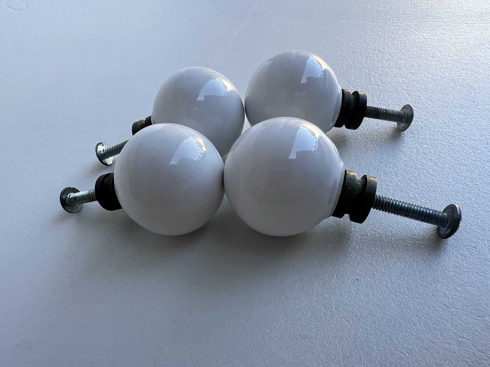 4pc MidCentury Genuine Kipp Stewart Drexel Declaration 1″ Knobs Pulls Porcelain