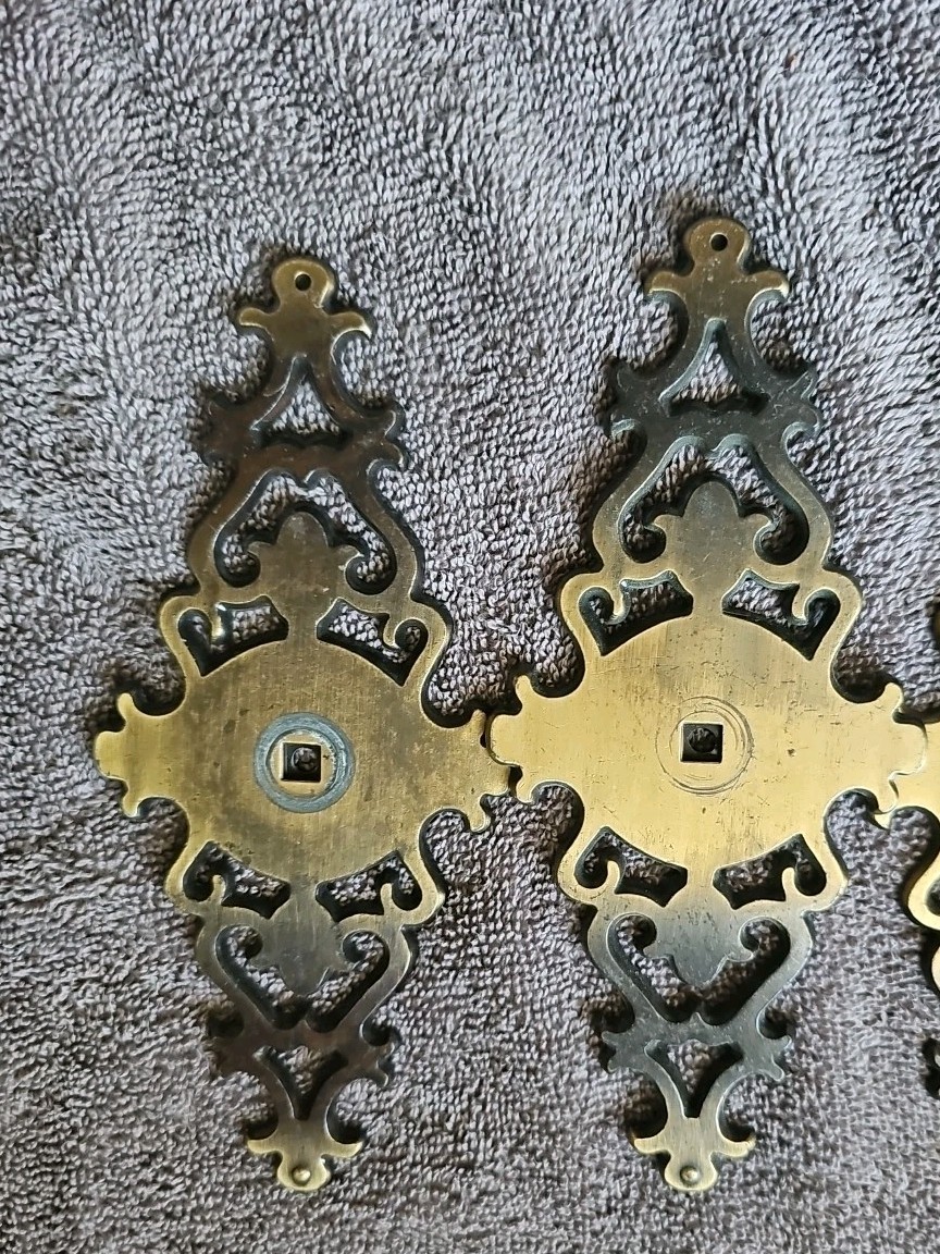 6-VINTAGE Amerock DRAWER PULLS Back Plate Brass Holes Scrolls