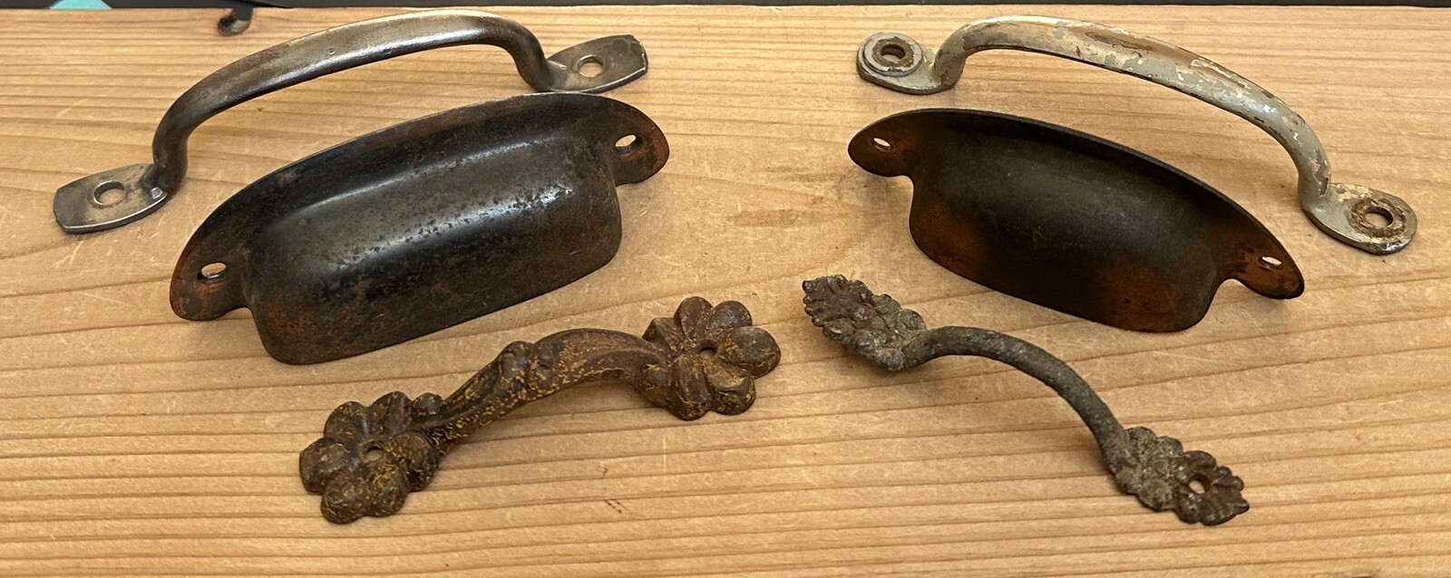 DS-222D–SIX (6) Different Antique Vintage Drawer Bin Pulls Handles