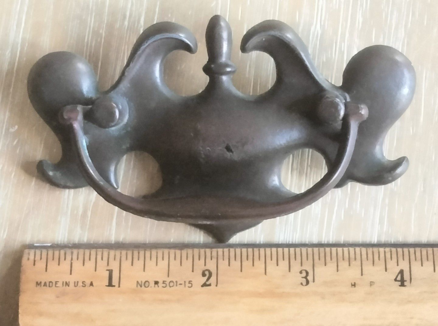 Brass Traditional Drawer Pulls Set Of 2 BPC 1906 4/3 Chippendale Batwing Patina
