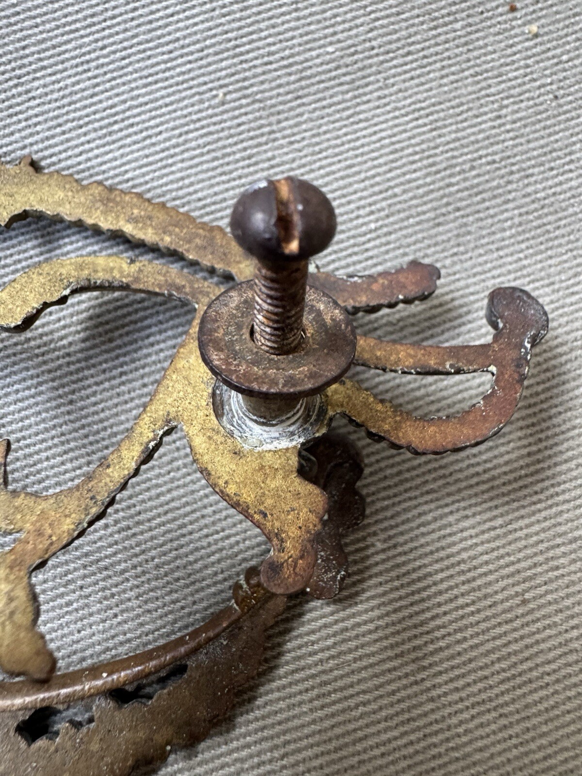 Antique Ornate Floral Pattern Bronze Tone Metal Drawer Pull