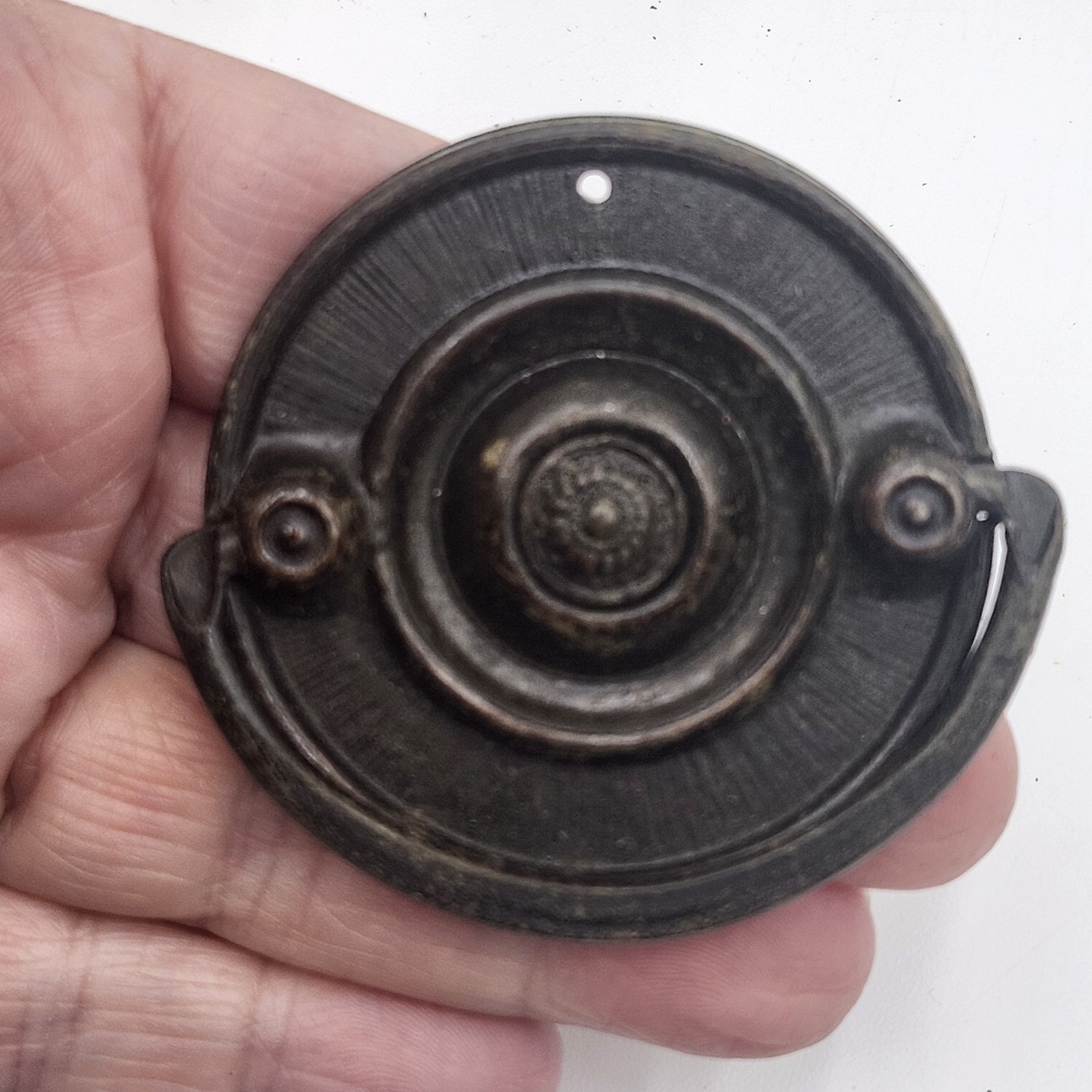 7 Antique round drawer pulls Hepplewhite 2″ black metal vintage