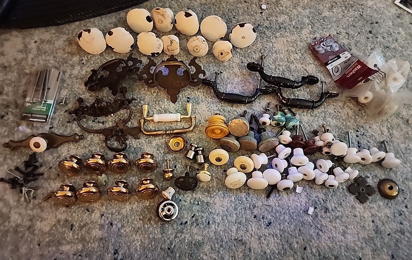 Lot Of Antique/vintage Drawer Pulls Brass Porcelain Wood Screws Some Sealed