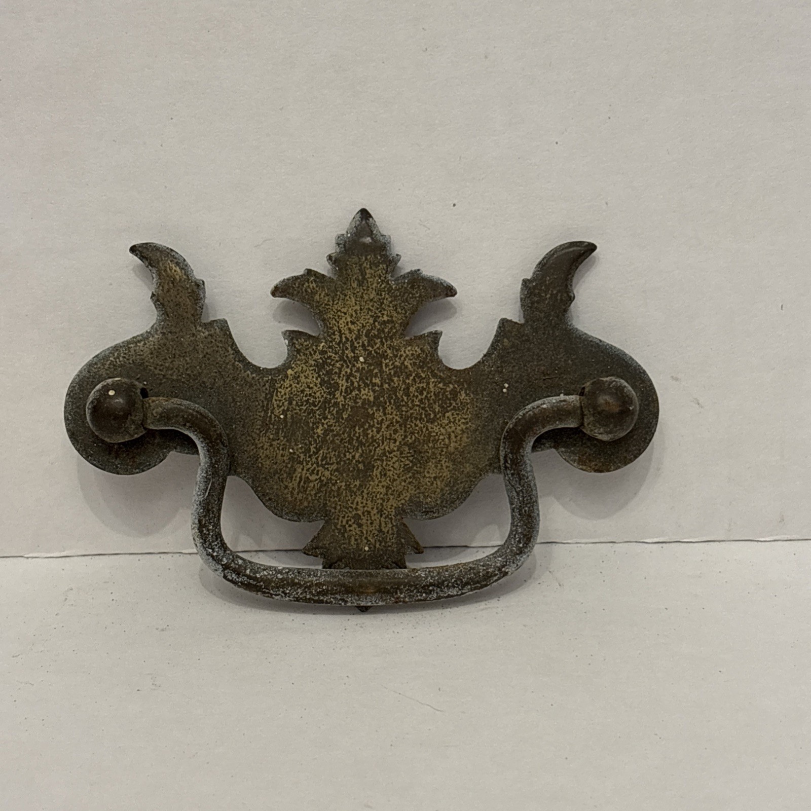 Vintage Chippendale Batwing Drawer Pull 3″ Screw Centers 3.5″ Handle Brass