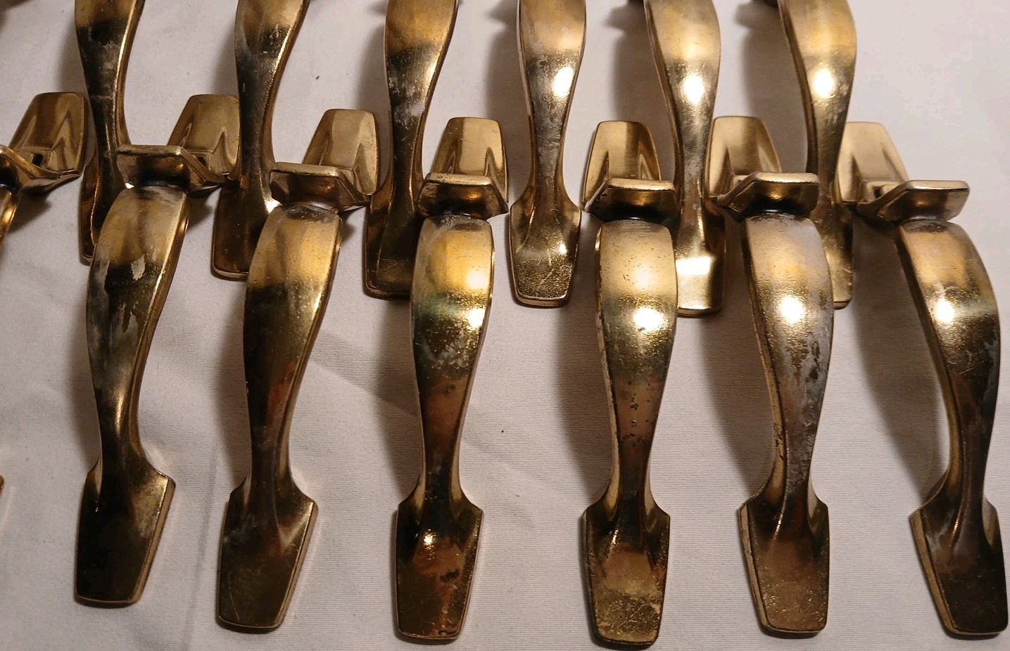 16 Keller Brass Co Vtg MCM Brass Cupboard Cabinet Pull Handles 5-1/4″ W/SCREWS