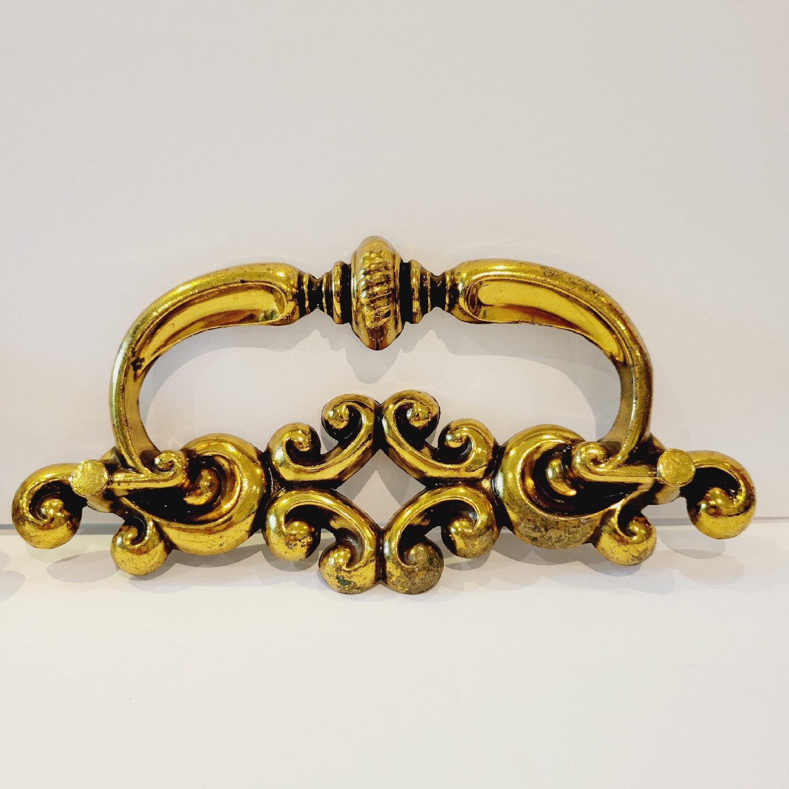 4 Vintage Ornate Scroll Drawer Drop Pull Handles Metal Goldtone Canada CH 1479
