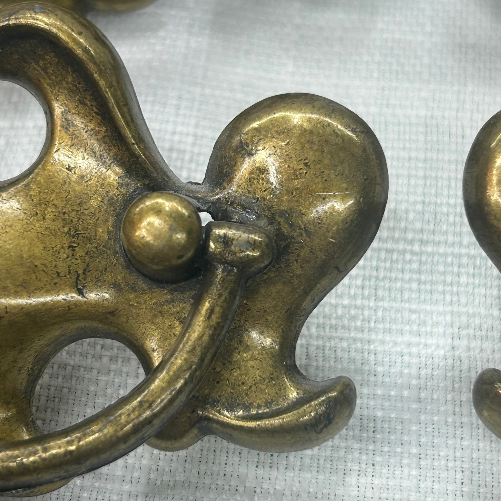 Set of 6 Vintage Chippendale Batwing Brass Drawer Pulls Cabinet Dresser Handles