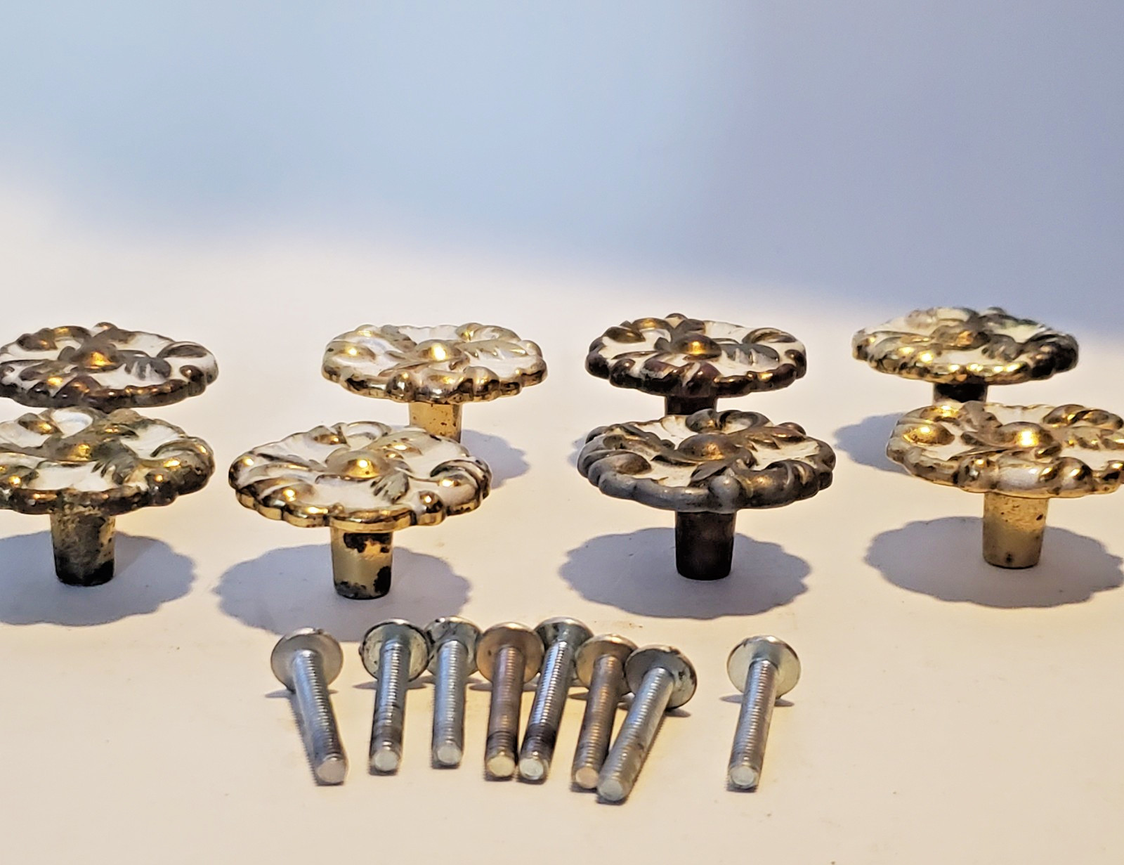 Set Of 8 Vintage Ornate Brass MCM Round Cabinet Knobs Drawer Pulls Floral